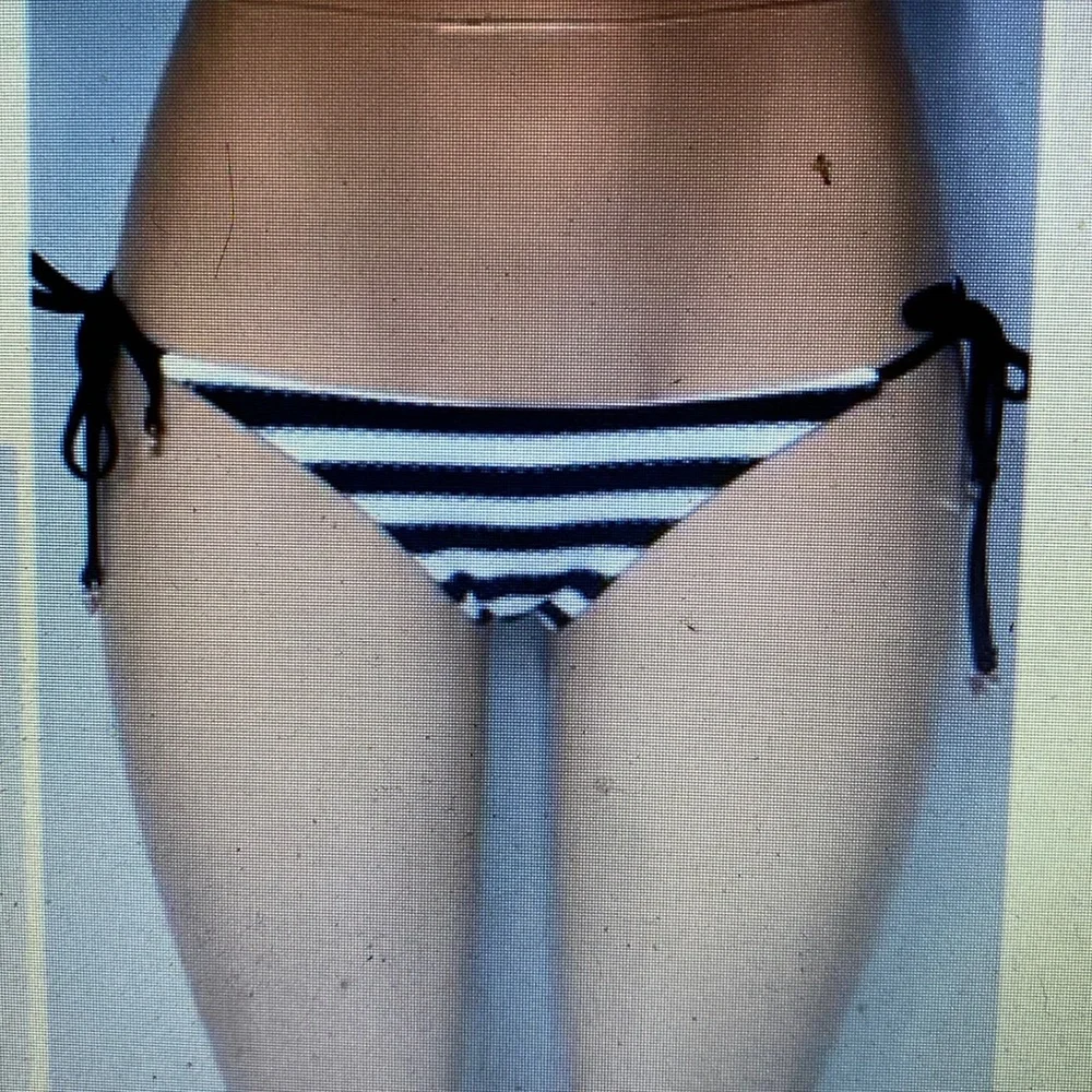 NWOT Wildfox Bikini Bottoms - Picture 1 of 13
